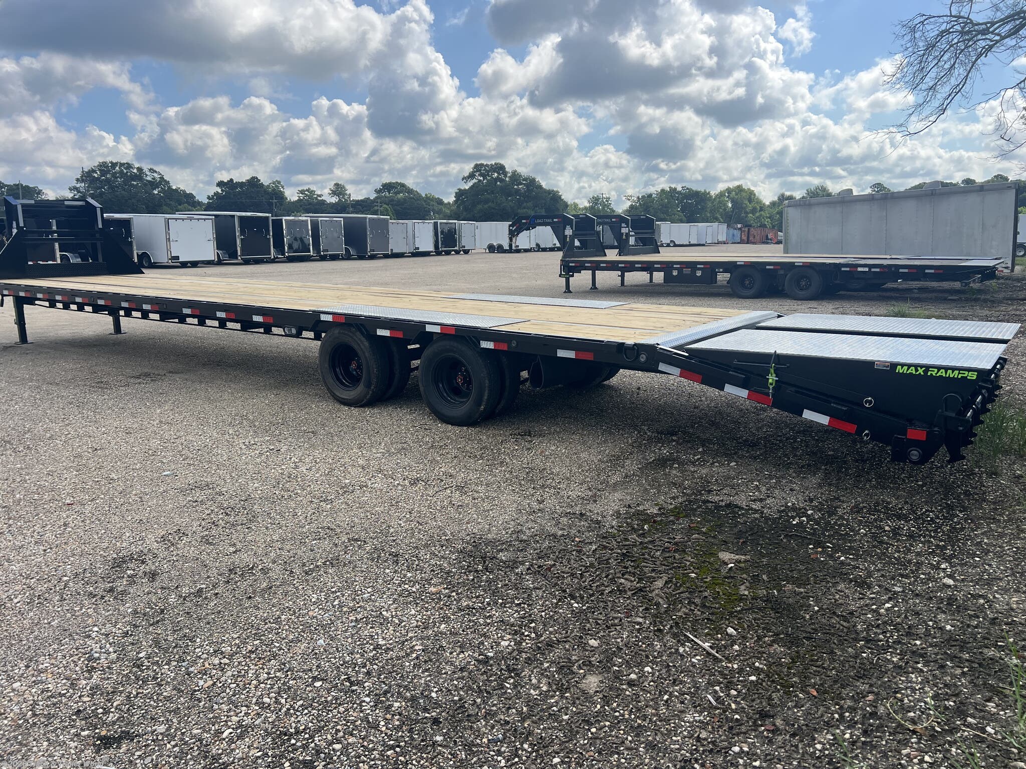 New 2027 Load Trail GP 102" x 40' Tandem Low-Pro Gooseneck w/Under Frame available in Denham Springs, Louisiana