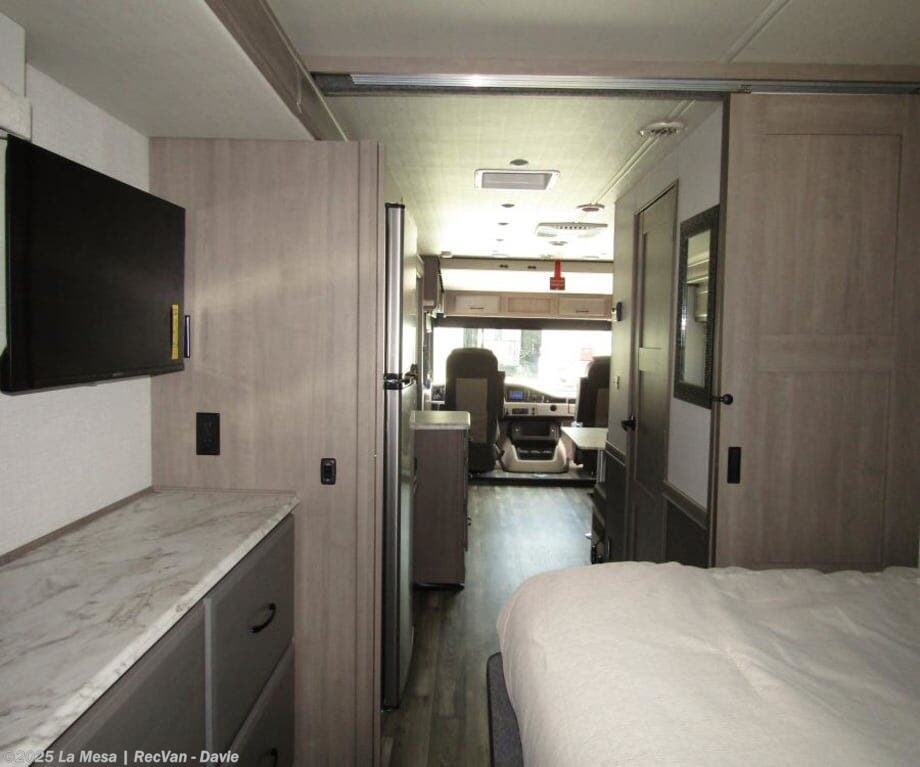 2024 Fleetwood Flair 29M RV for Sale in Davie, FL 33314 | LN193642 ...