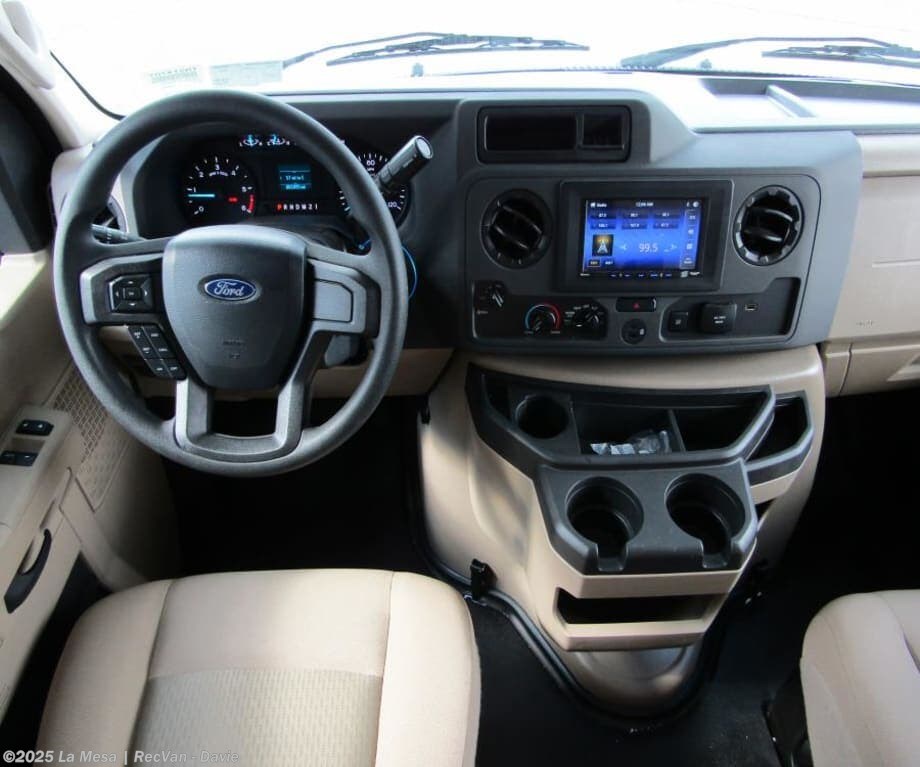 2026 Thor Motor Coach Chateau 25Z - New Class C For Sale by La Mesa | RecVan - Davie in Davie, Florida