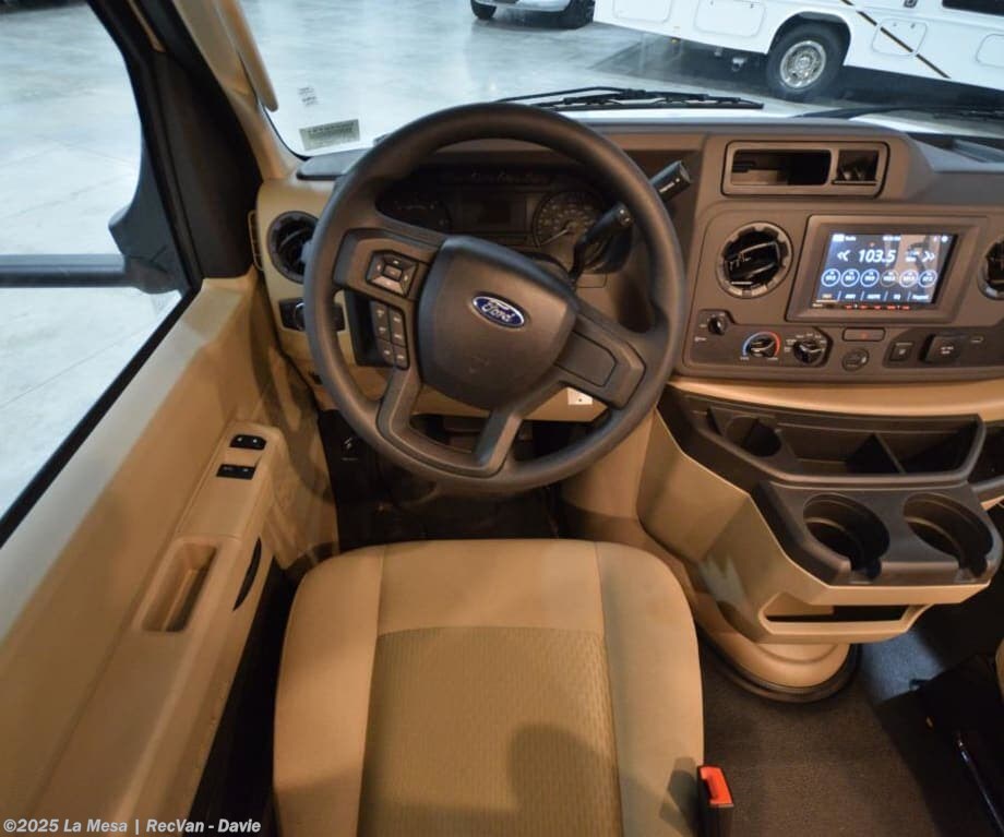 2026 Thor Motor Coach Chateau 21Z - New Class C For Sale by La Mesa | RecVan - Davie in Davie, Florida