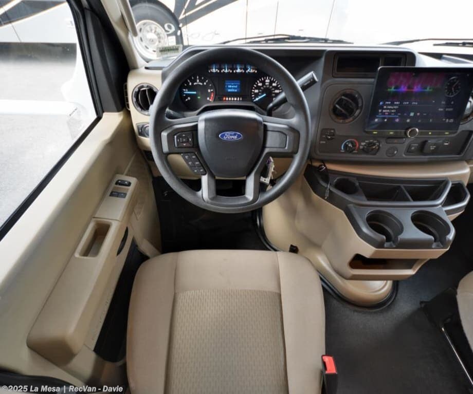 2025 Thor Motor Coach Chateau 22Z - Used Class C For Sale by La Mesa | RecVan - Davie in Davie, Florida