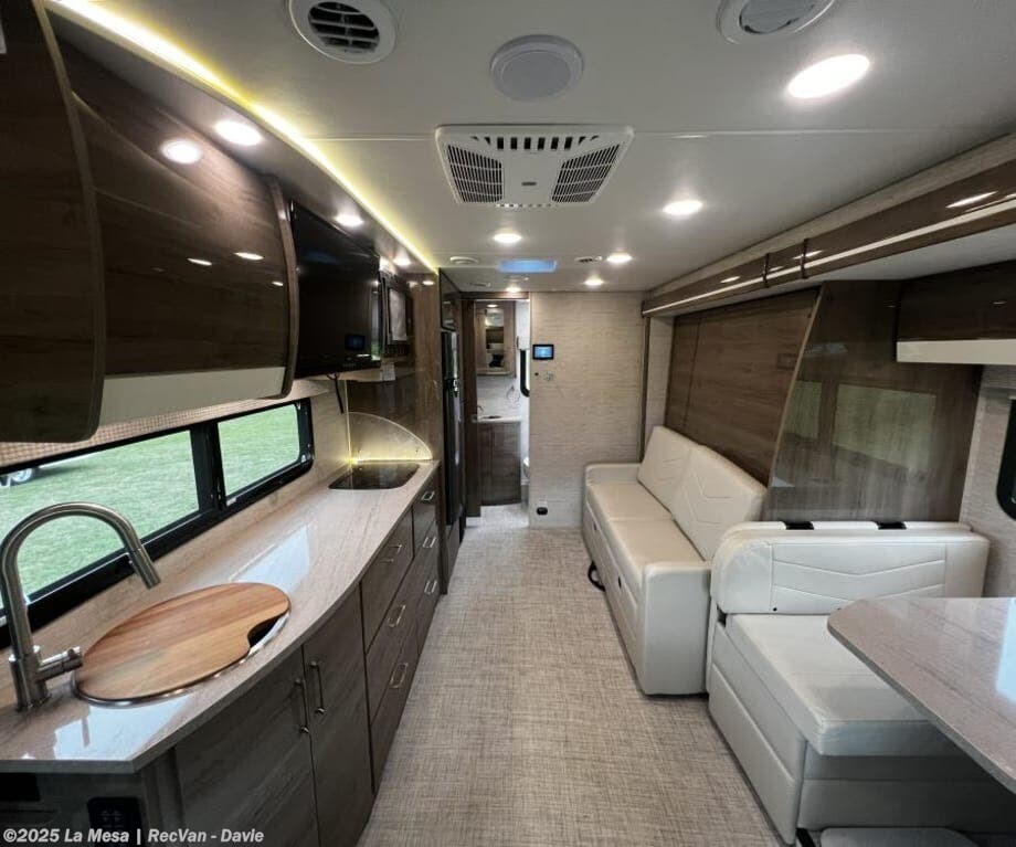 Used 2023 Entegra Coach Qwest 24R available in Davie, Florida