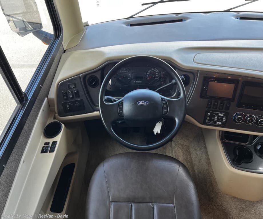 2017 Tiffin Allegro 35QBA - Used Class A For Sale by La Mesa | RecVan - Davie in Davie, Florida