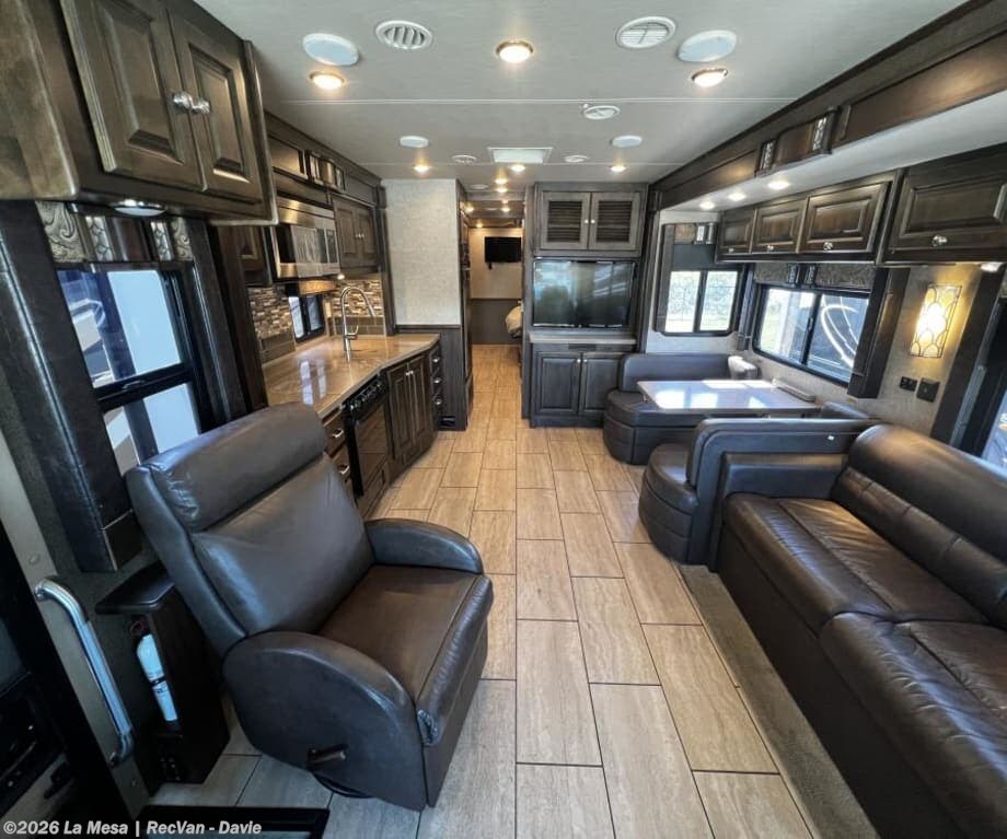 Used 2017 Tiffin Allegro 35QBA available in Davie, Florida