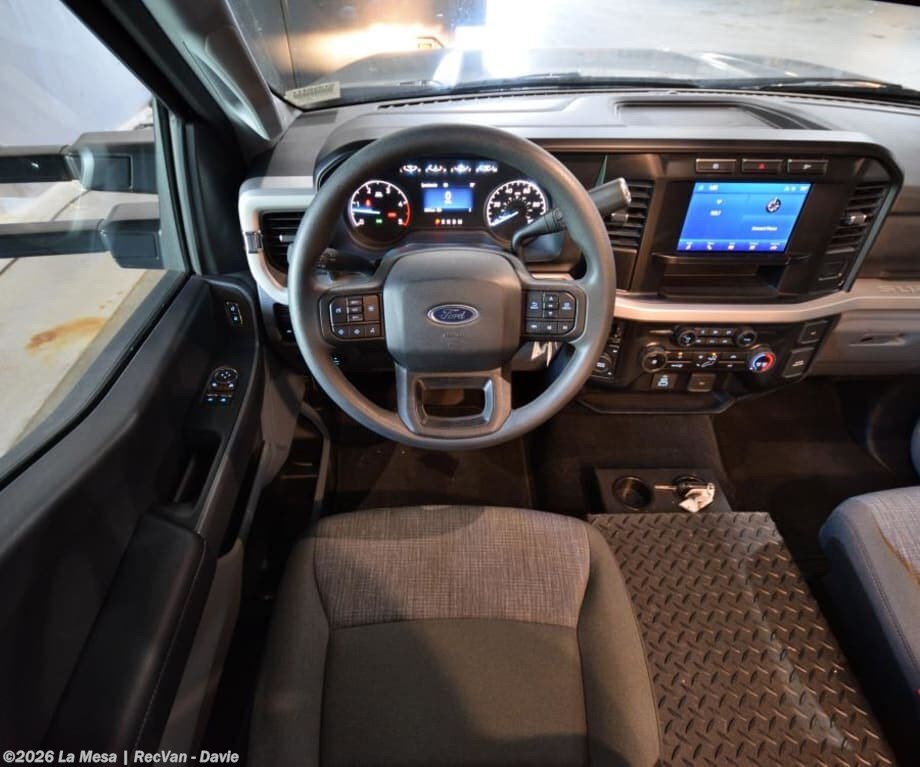 2025 Forest River EAST TO WEST BRAVADO 33DS - Used Class C For Sale by La Mesa | RecVan - Davie in Davie, Florida