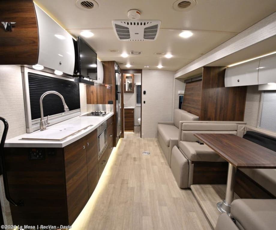 Used 2025 Winnebago View 24D available in Davie, Florida