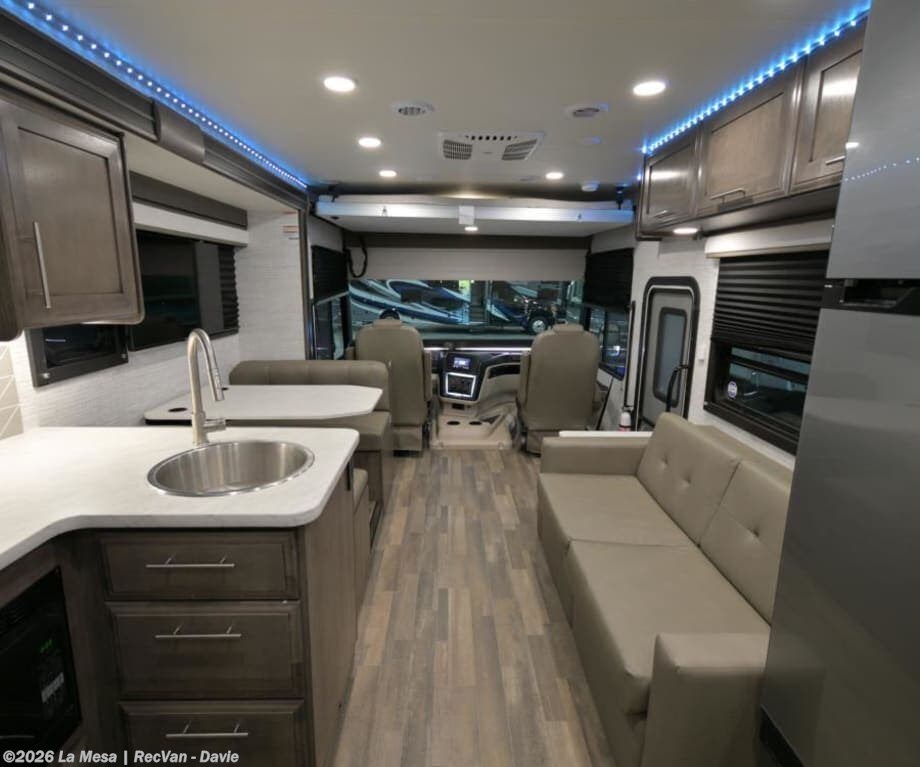 2025 Vision SE 27ASE by Entegra Coach from La Mesa | RecVan - Davie in Davie, Florida