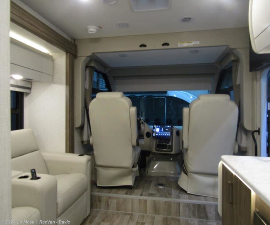 2026 Vegas 26.2 by Thor Motor Coach from La Mesa | RecVan - Davie in Davie, Florida