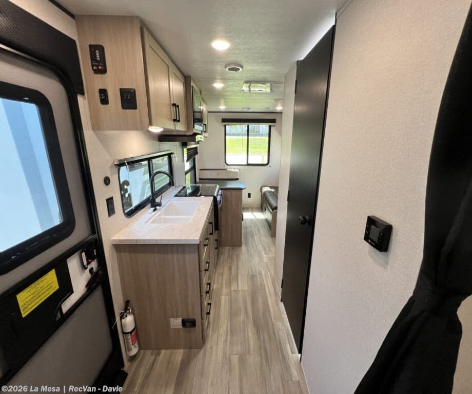 2026 Heartland Prowler 2100QB - New Travel Trailer For Sale by La Mesa | RecVan - Davie in Davie, Florida