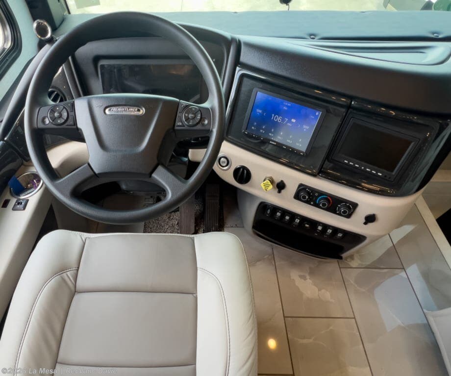 2026 Fleetwood Discovery 38W - New Class A For Sale by La Mesa | RecVan - Davie in Davie, Florida