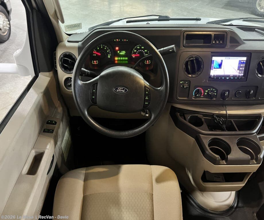 2015 Winnebago Spirit 31K - Used Class C For Sale by La Mesa | RecVan - Davie in Davie, Florida