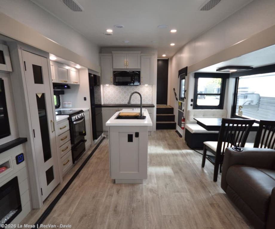 2026 Heartland Sundance 29RLCS - New Fifth Wheel For Sale by La Mesa | RecVan - Davie in Davie, Florida