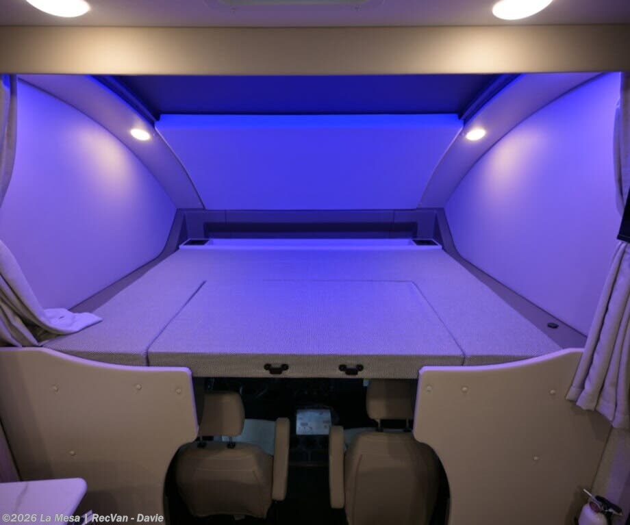 New 2027 Thor Motor Coach Omni Trail Z30 available in Davie, Florida