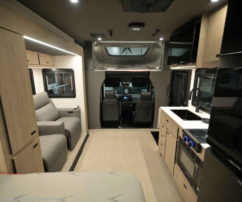 2025 Lineage 25FW by Grand Design from La Mesa | RecVan - Davie in Davie, Florida