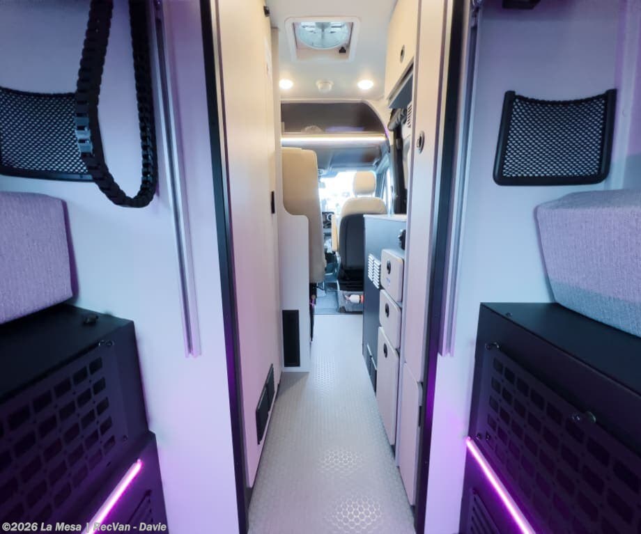 New 2027 Tiffin GH1 19AV available in Davie, Florida