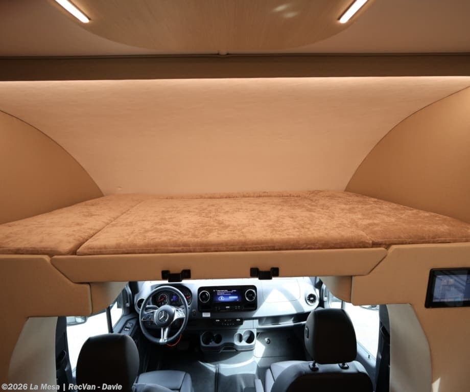 New 2027 Tiffin Wayfarer 25RW available in Davie, Florida