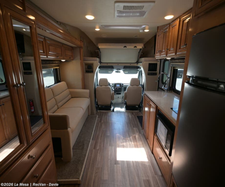 2018 Synergy JR24 by Thor Motor Coach from La Mesa | RecVan - Davie in Davie, Florida