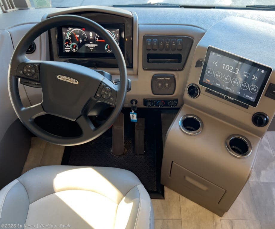 2022 Coachmen Sportscoach 339DS - Used Class A For Sale by La Mesa | RecVan - Davie in Davie, Florida