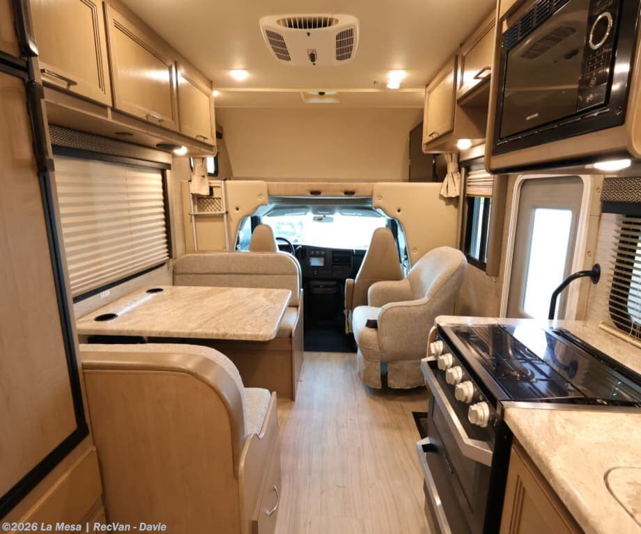 2021 Daybreak 23DB by Thor Motor Coach from La Mesa | RecVan - Davie in Davie, Florida