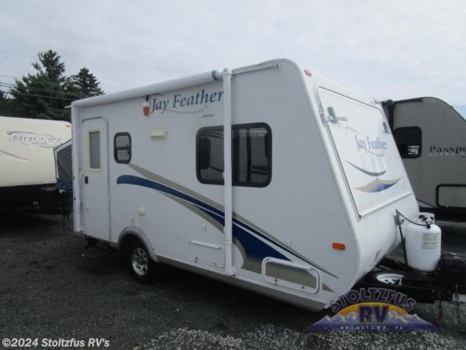 Used 2010 Jayco Jay Feather Ex-Port 17Z available in Adamstown, Pennsylvania