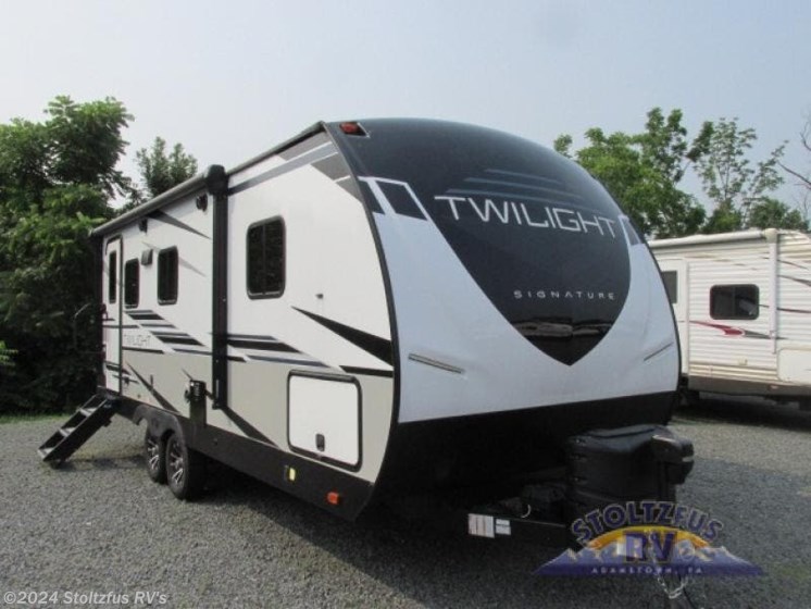 Used 2022 Cruiser RV Twilight Select 526RK available in Adamstown, Pennsylvania