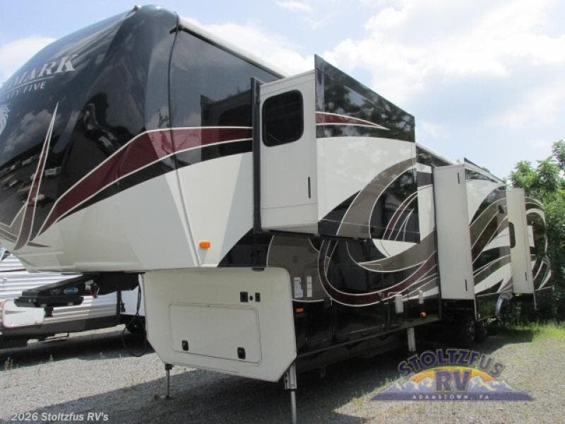 2018 Landmark 365 Charleston by Heartland from Stoltzfus RV's in Adamstown, Pennsylvania