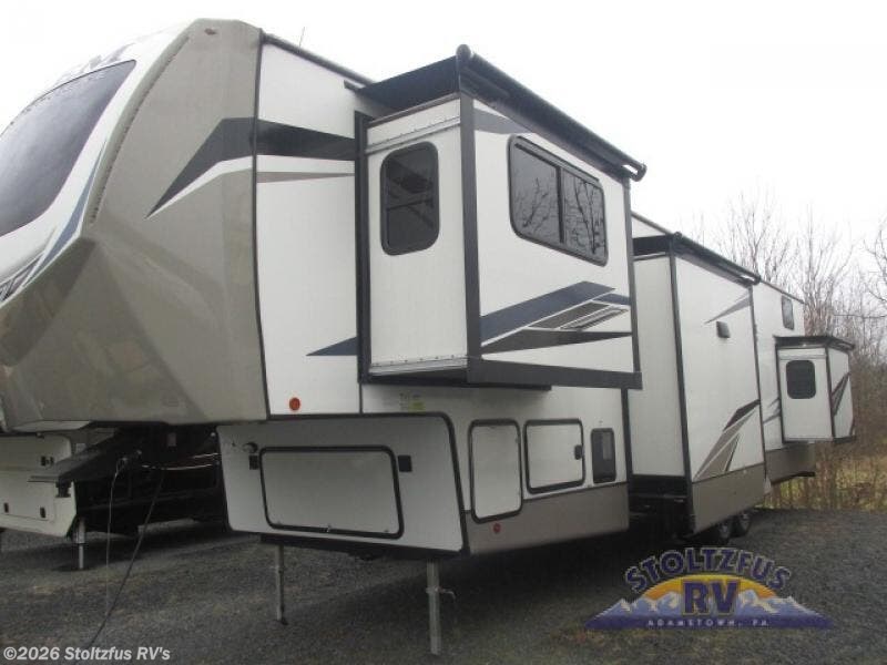 2022 Salem Hemisphere 378FL by Forest River from Stoltzfus RV's in Adamstown, Pennsylvania