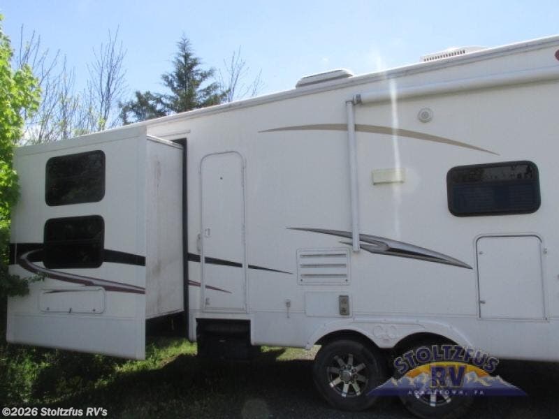 Used 2011 Forest River Cedar Creek Silverback 35QB4 available in Adamstown, Pennsylvania