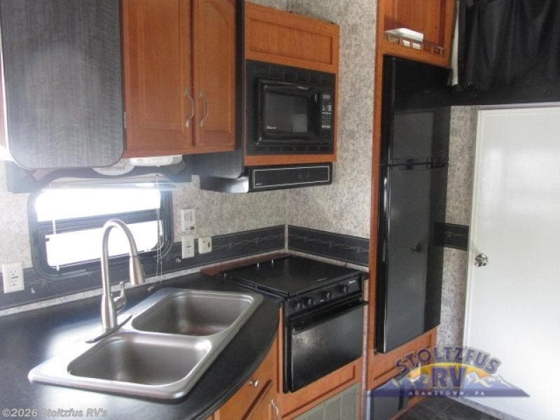 2010 Wildwood Sport LE 356 SRV by Forest River from Stoltzfus RV's in Adamstown, Pennsylvania