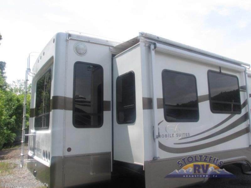 2005 Mobile Suite 32TK3 by DRV from Stoltzfus RV's in Adamstown, Pennsylvania