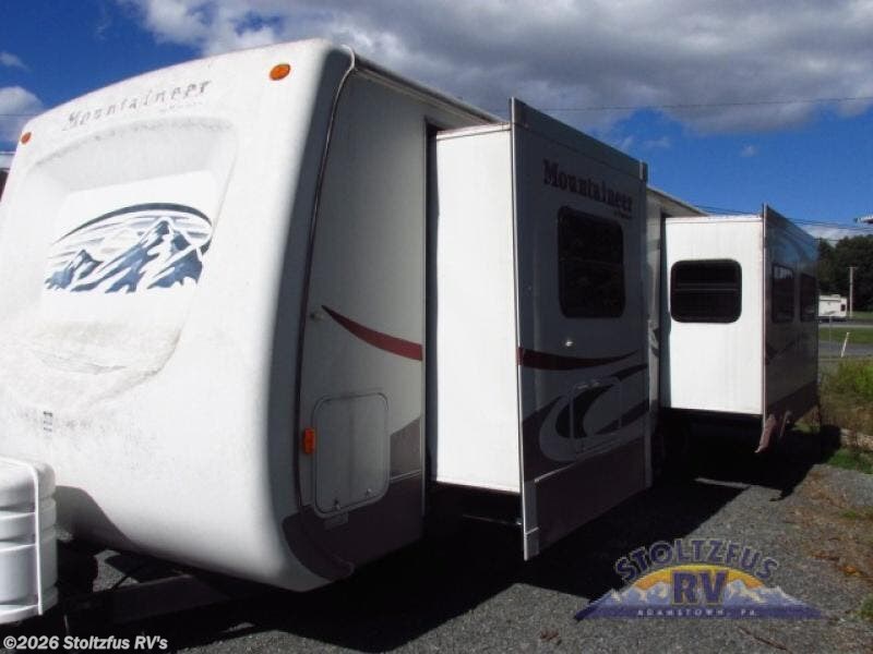 2004 Mountaineer 335 RLBS by Keystone from Stoltzfus RV's in Adamstown, Pennsylvania