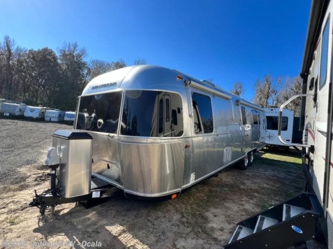 2019 Classic 33FB by Airstream from Optimum RV - Ocala in Ocala, Florida