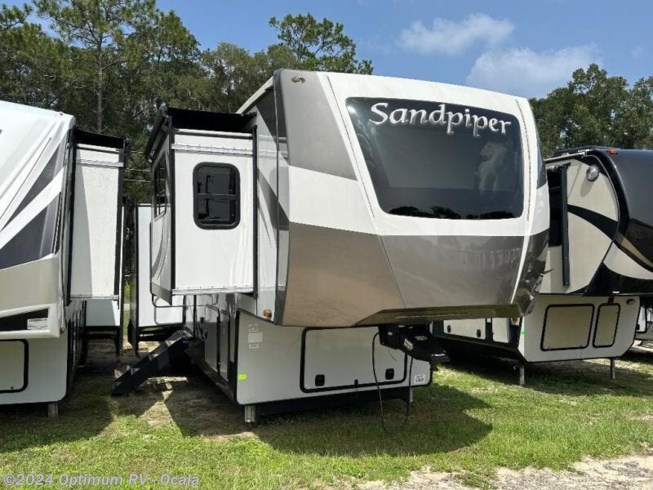 Used 2022 Forest River Sandpiper Luxury 391FLRB available in Ocala, Florida