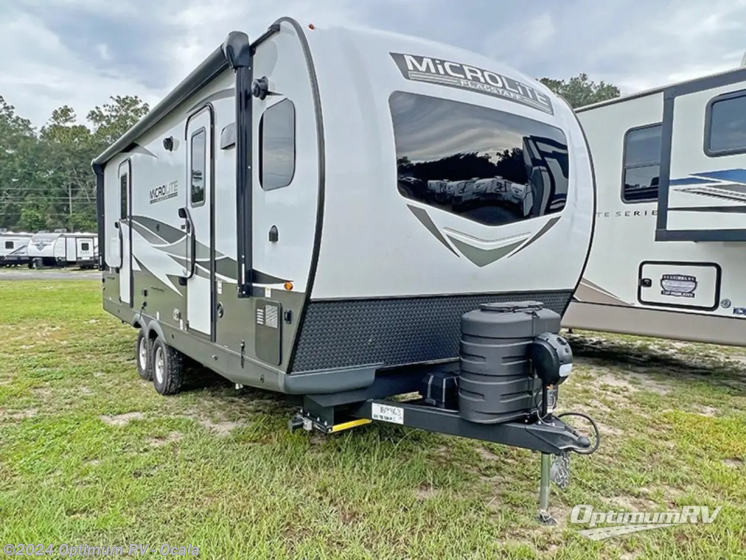 Used 2024 Forest River Flagstaff Micro Lite 25FKBS available in Ocala, Florida