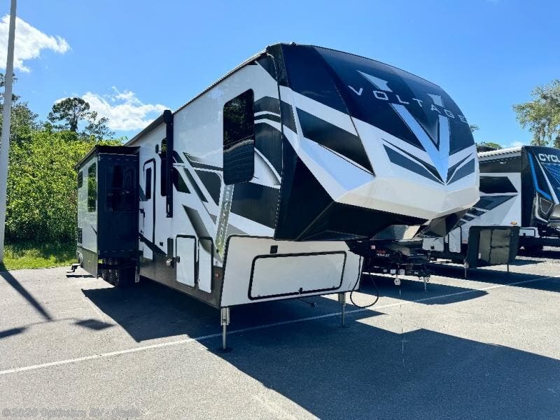 2022 Dutchmen Voltage 4225 RV for Sale in Ocala, FL 34480 | 0CR408 ...