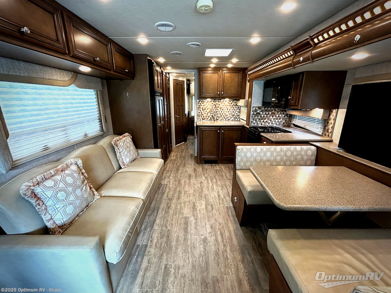 Used 2020 Newmar Bay Star Sport 2813 available in Ocala, Florida