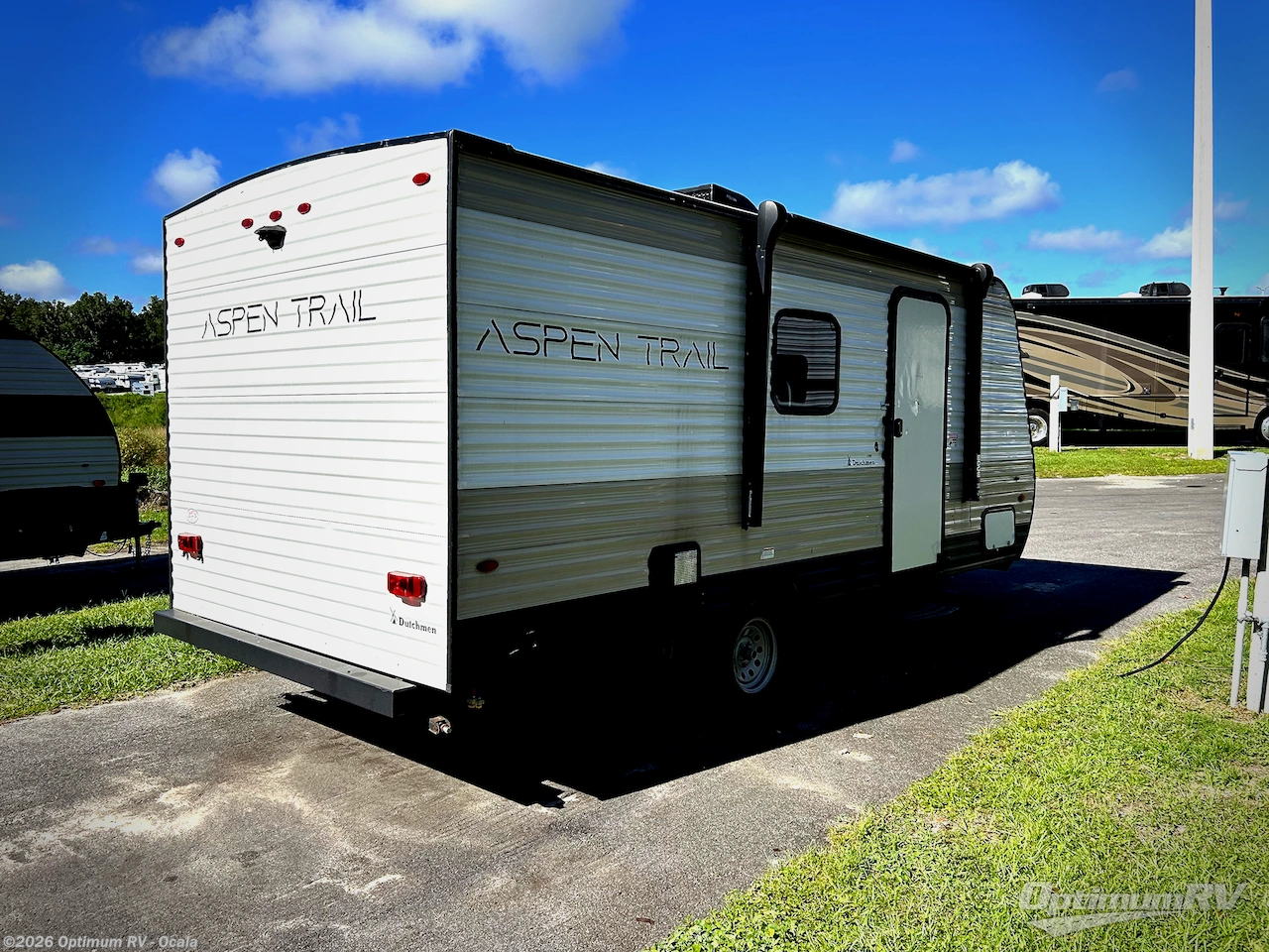 2021 Dutchmen Aspen Trail 17BH - Used Travel Trailer For Sale by Optimum RV - Ocala in Ocala, Florida features Awning