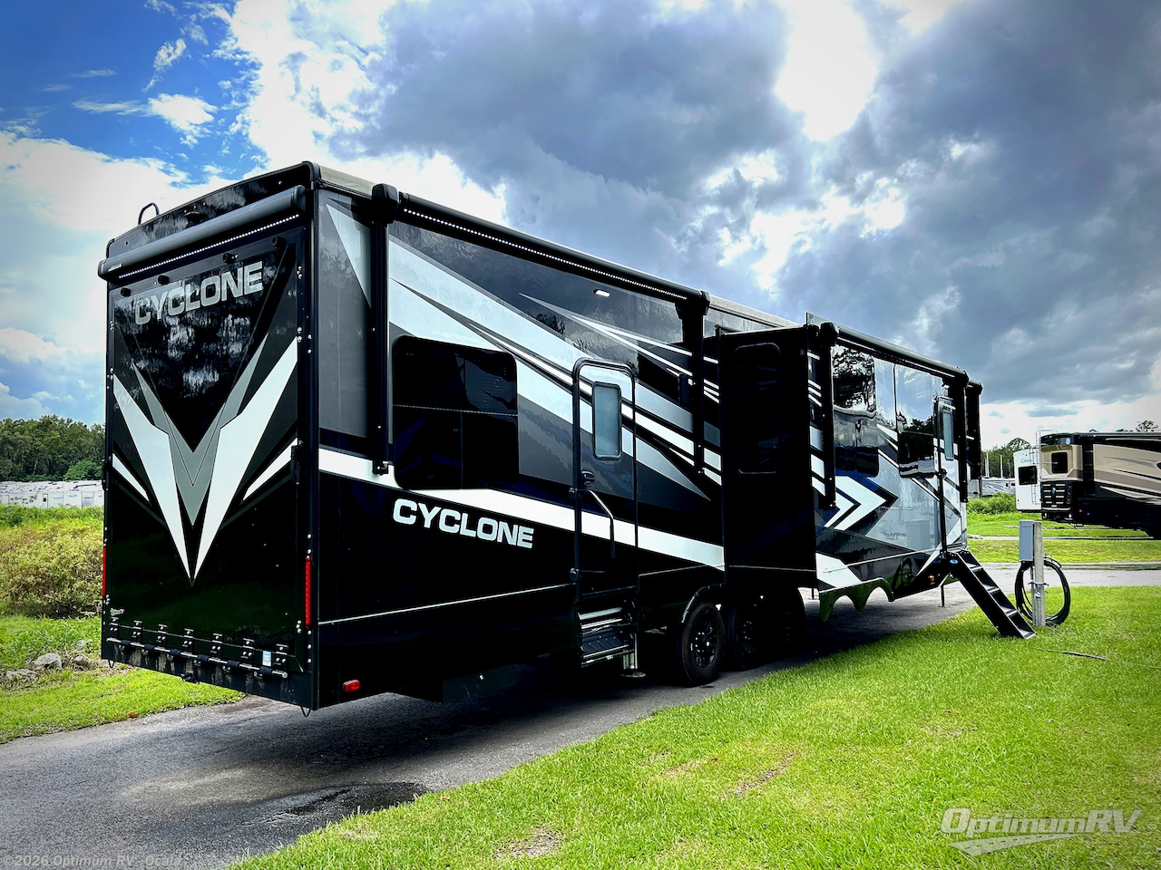 2025 Heartland Cyclone 4014C - New Fifth Wheel For Sale by Optimum RV - Ocala in Ocala, Florida features Awning, Slideout