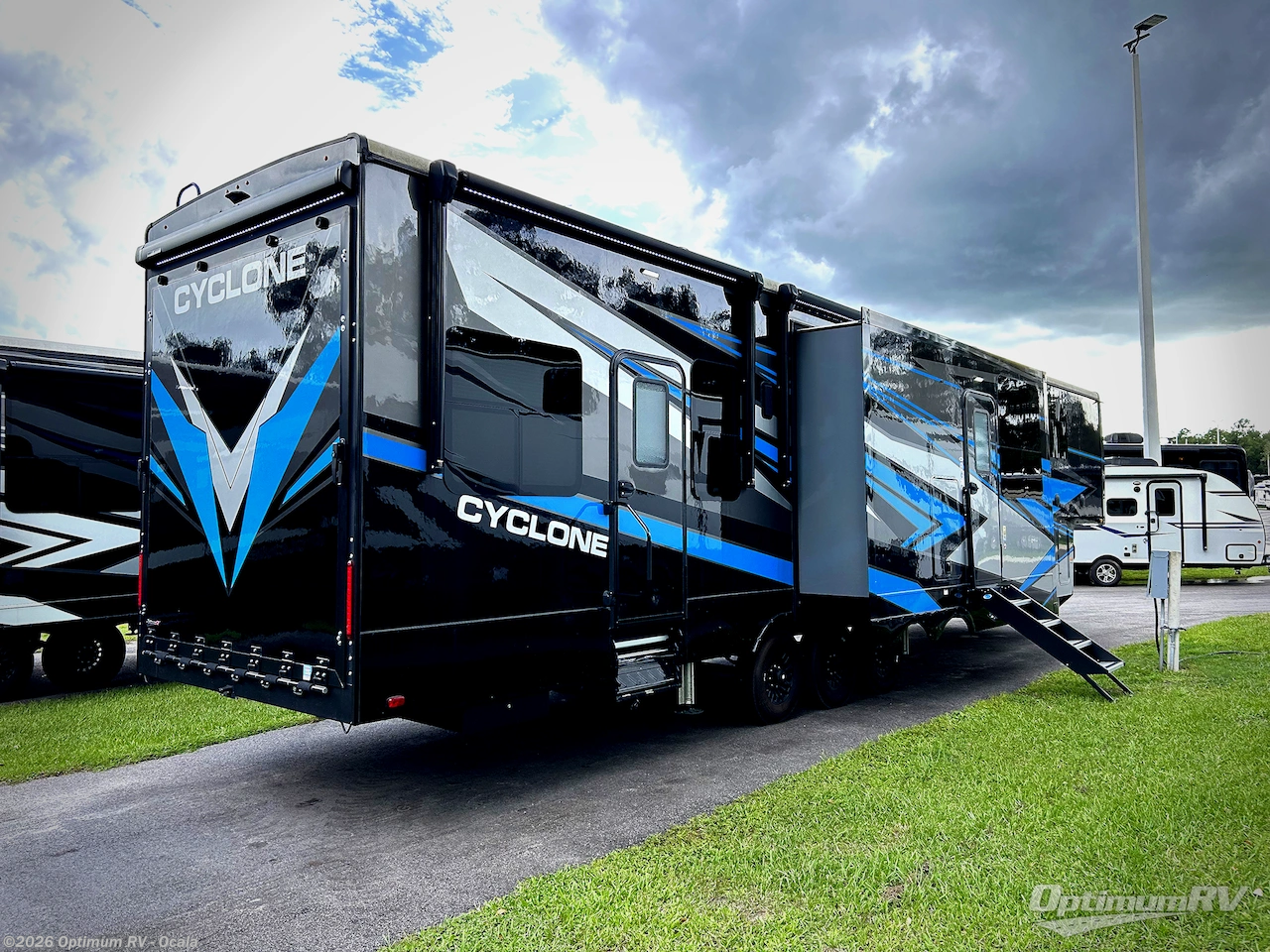 2025 Heartland Cyclone 4006 - New Fifth Wheel For Sale by Optimum RV - Ocala in Ocala, Florida features Slideout, Awning