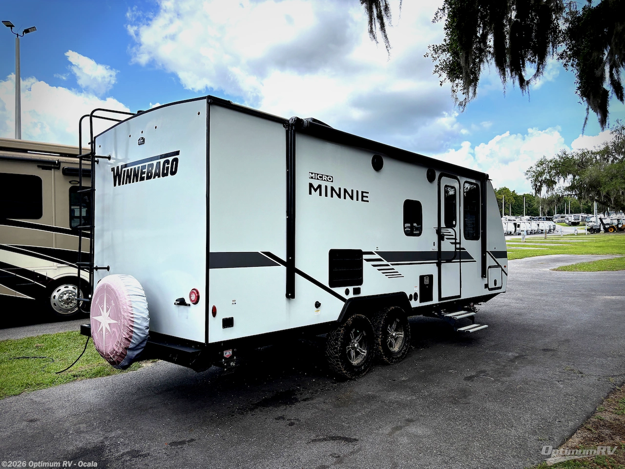 2022 Winnebago Micro Minnie 2306BHS - Used Travel Trailer For Sale by Optimum RV - Ocala in Ocala, Florida features Slideout, Awning