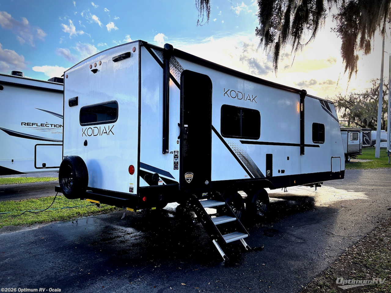 2025 Dutchmen Kodiak 241BHSL - New Travel Trailer For Sale by Optimum RV - Ocala in Ocala, Florida features Slideout, Awning