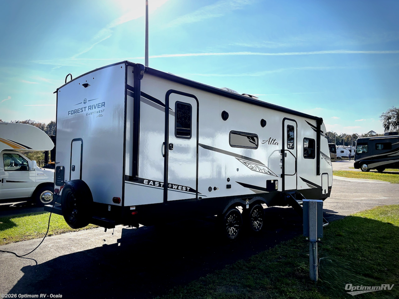 2025 East to West Alta 2475KBH - New Travel Trailer For Sale by Optimum RV - Ocala in Ocala, Florida features Awning, Slideout
