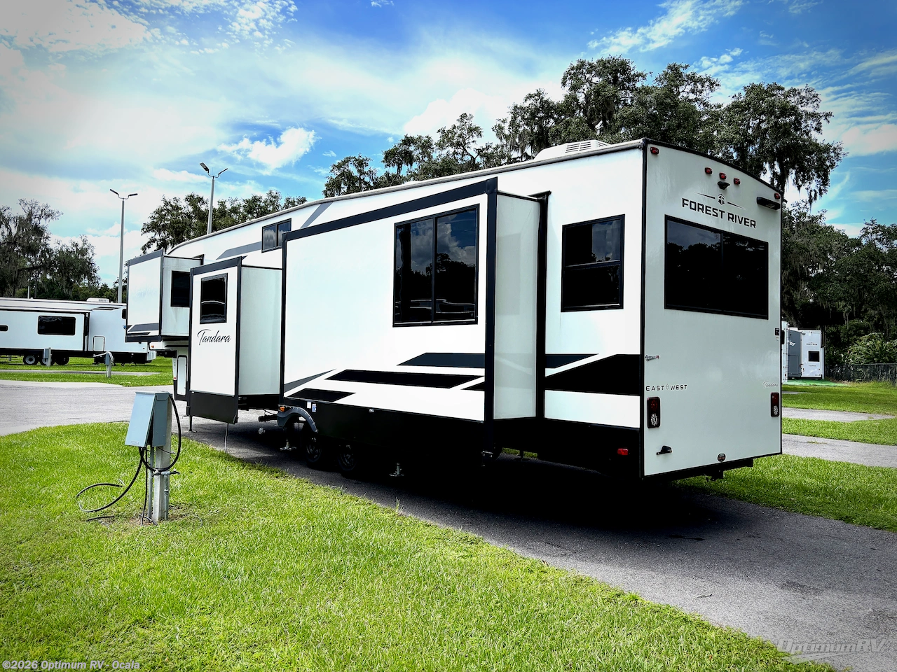 2025 Tandara 386MB-OK by East to West from Optimum RV - Ocala in Ocala, Florida