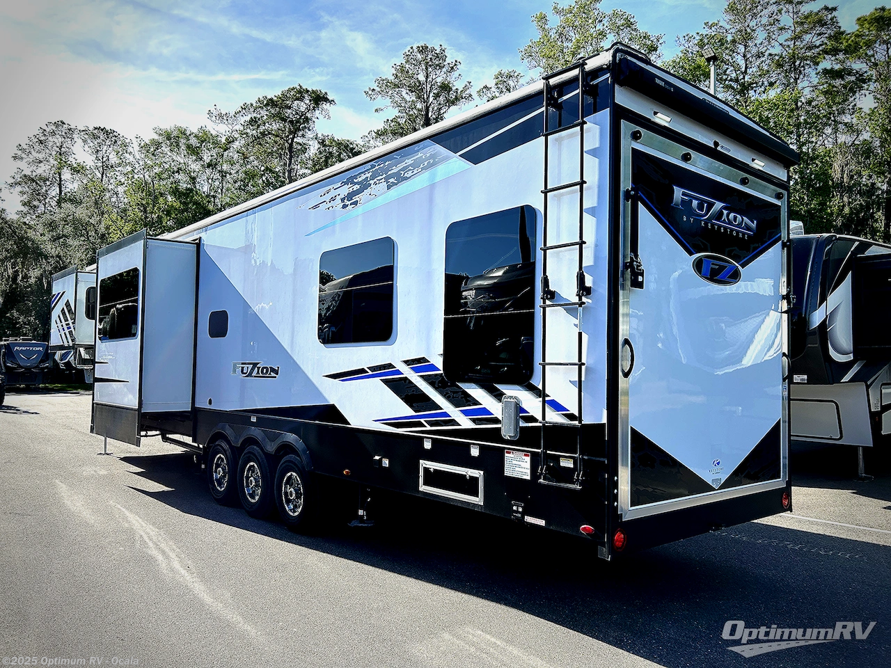 2023 Fuzion 430 by Keystone from Optimum RV - Ocala in Ocala, Florida