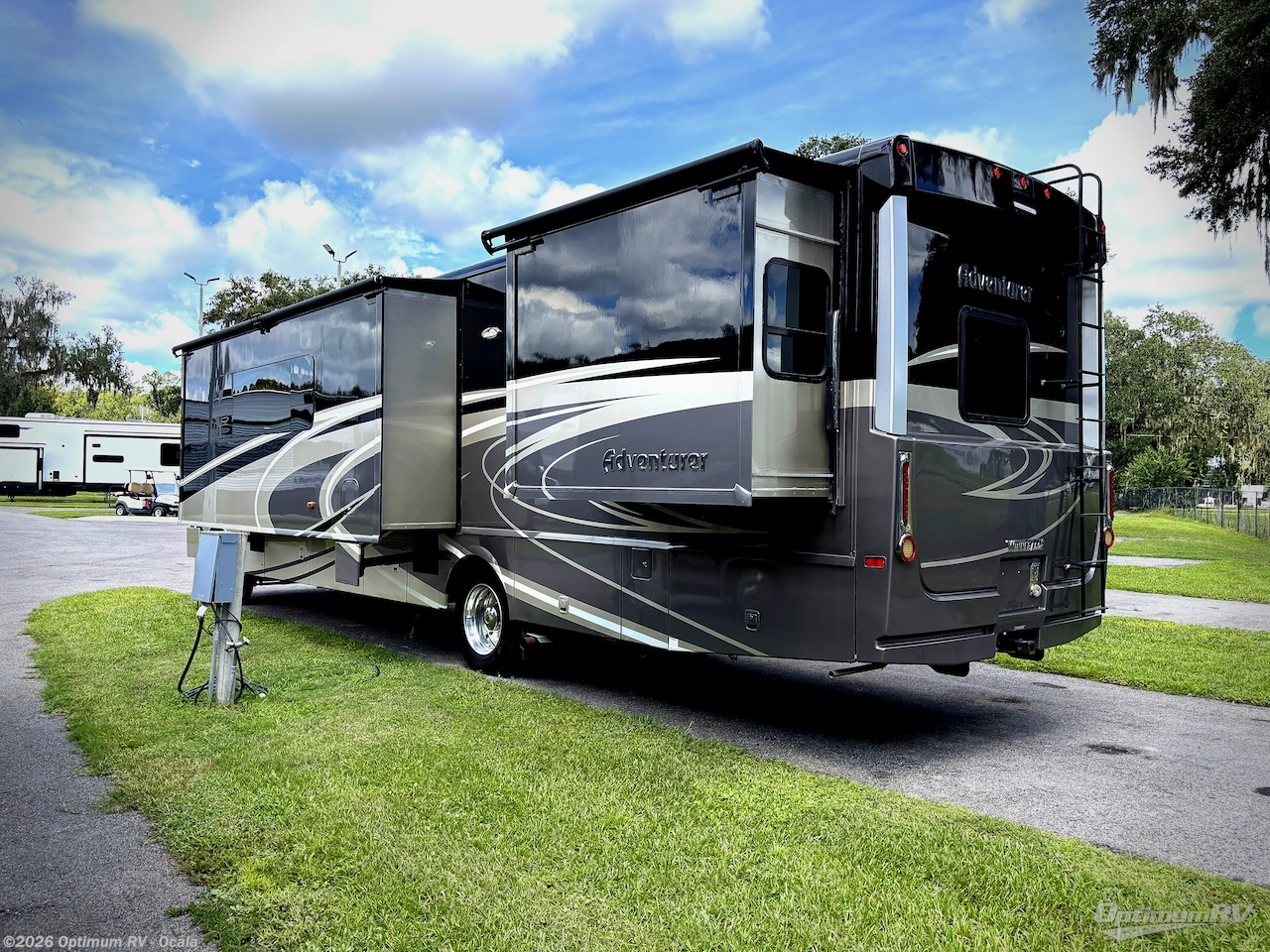 2016 Adventurer 38Q by Winnebago from Optimum RV - Ocala in Ocala, Florida