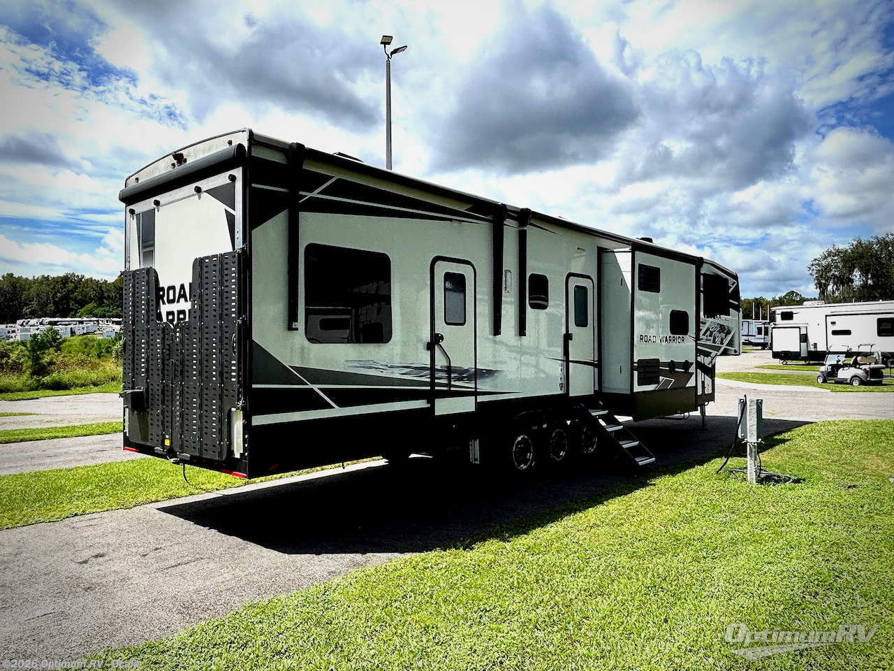 2023 Heartland Road Warrior 397 - Used Fifth Wheel For Sale by Optimum RV - Ocala in Ocala, Florida features Slideout, Awning