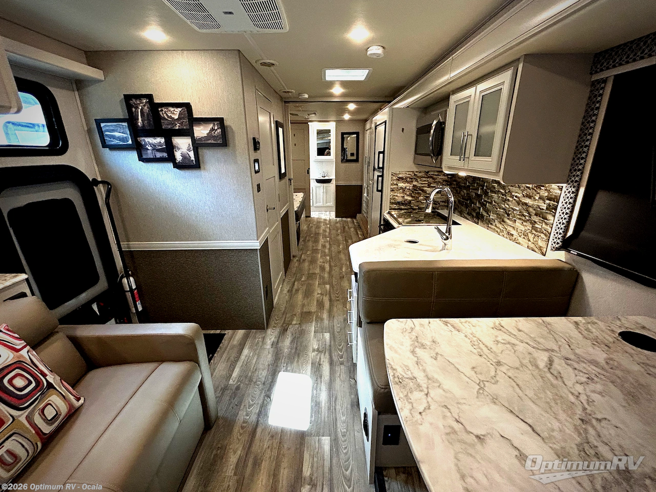 2021 Holiday Rambler Admiral 32S - Used Class A For Sale by Optimum RV - Ocala in Ocala, Florida