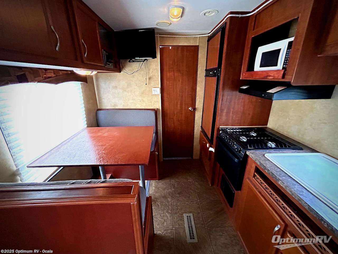 Used 2011 Jayco Jay Flight 22FB available in Ocala, Florida