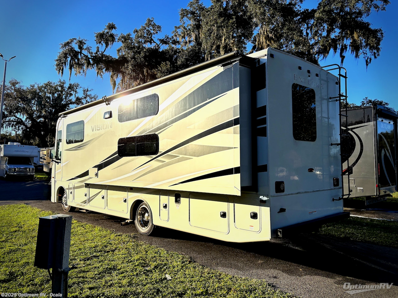 2024 Vision 29F by Entegra Coach from Optimum RV - Ocala in Ocala, Florida