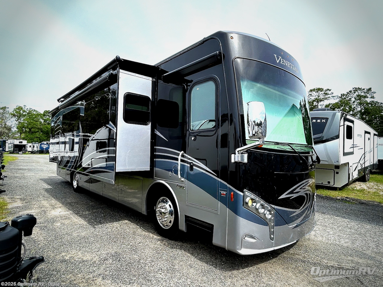 Used 2017 Thor Venetian G36 available in Ocala, Florida
